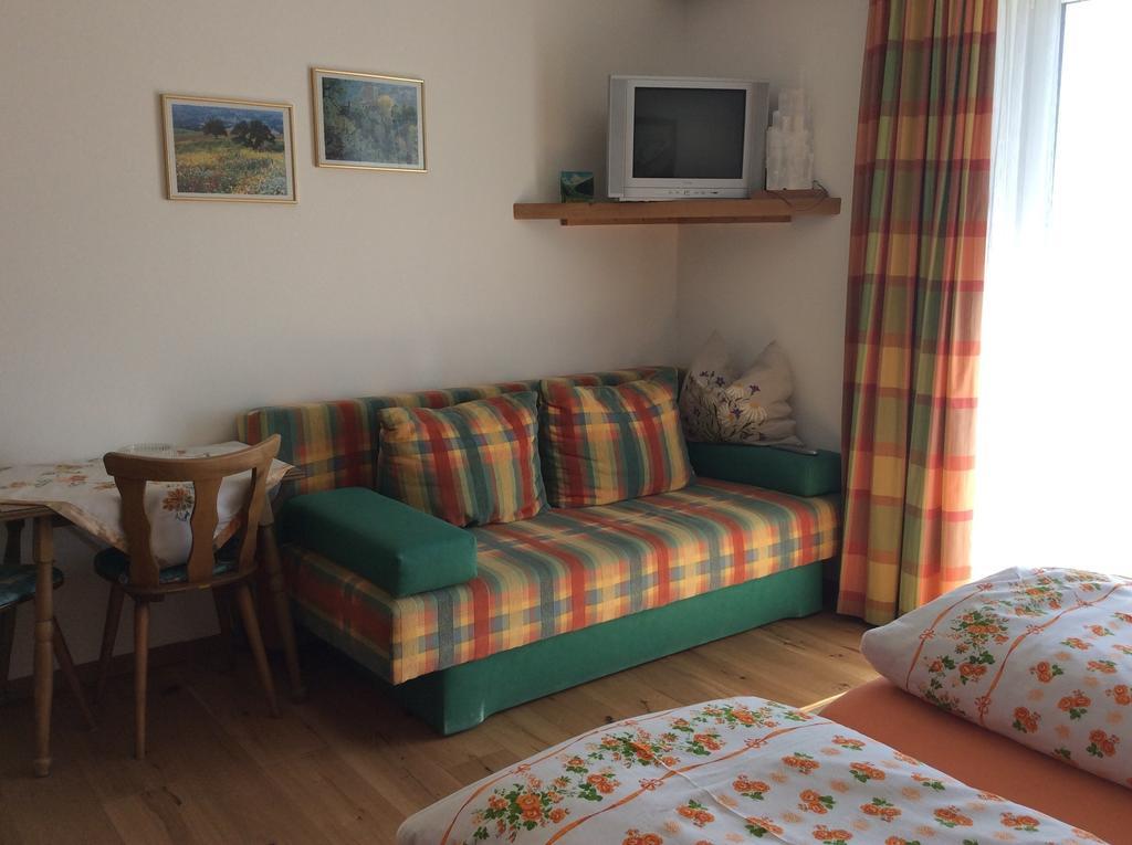 Ferienwohnung Zwoelferblick Bramberg am Wildkogel Værelse billede
