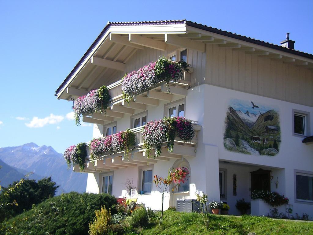 Ferienwohnung Zwoelferblick Bramberg am Wildkogel Værelse billede